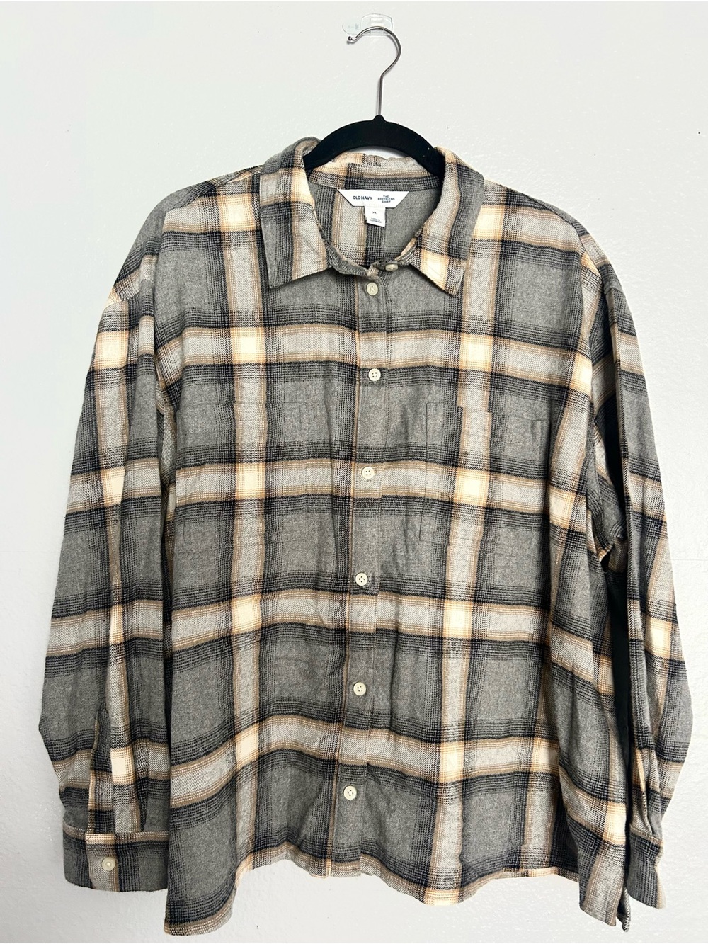 OLD NAVY Gray Plaid Flannel Boyfriend Shirt Size: Girls XL, fits like Adult S